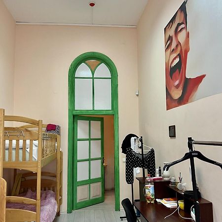 Dja Hostel Kiev Luaran gambar