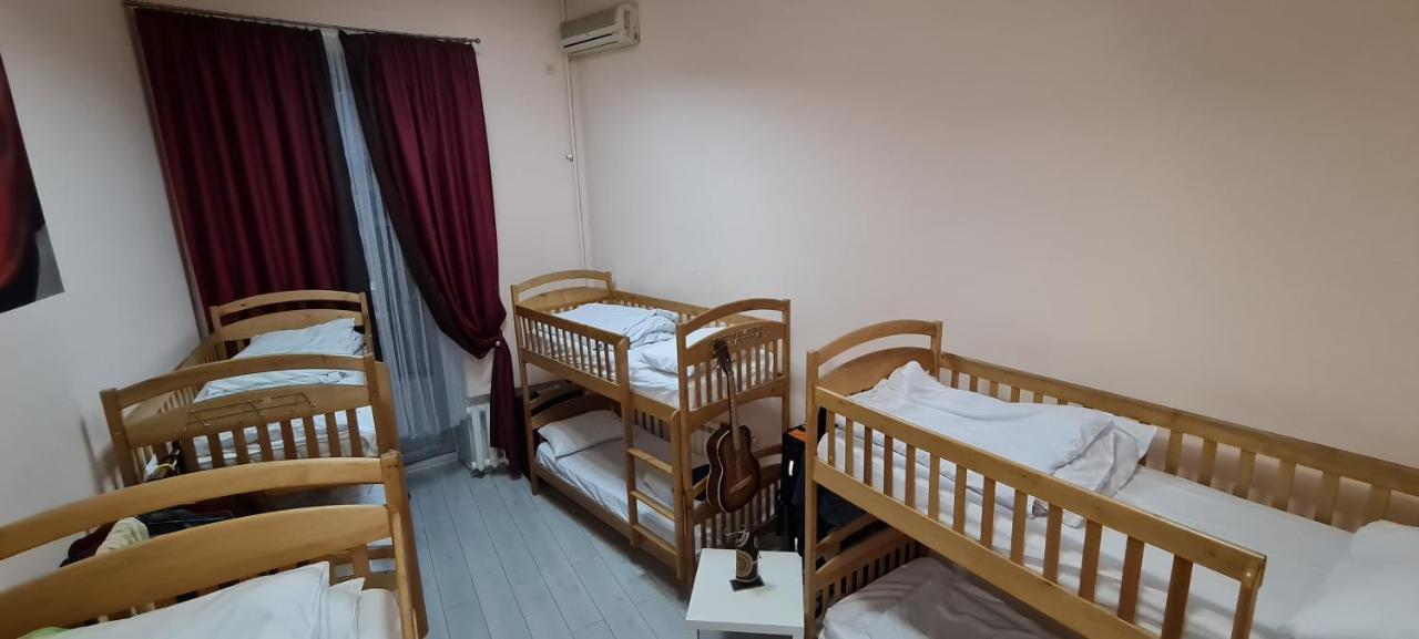 Dja Hostel Kiev Luaran gambar