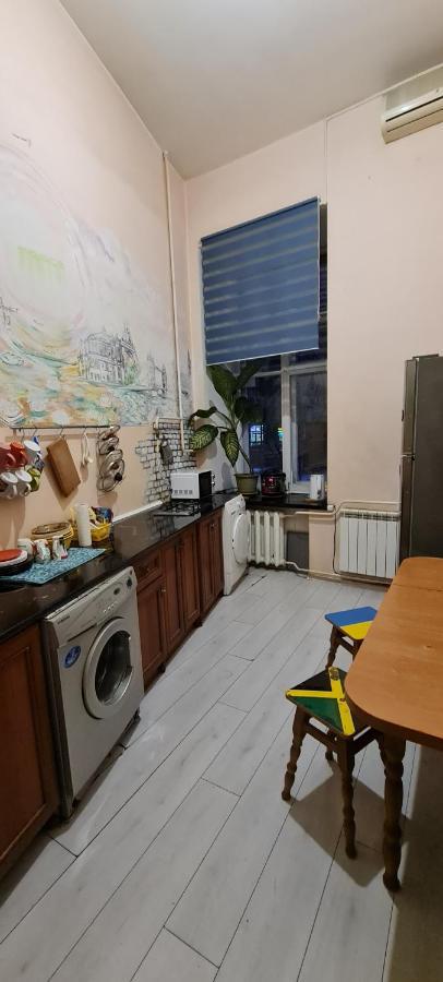 Dja Hostel Kiev Luaran gambar