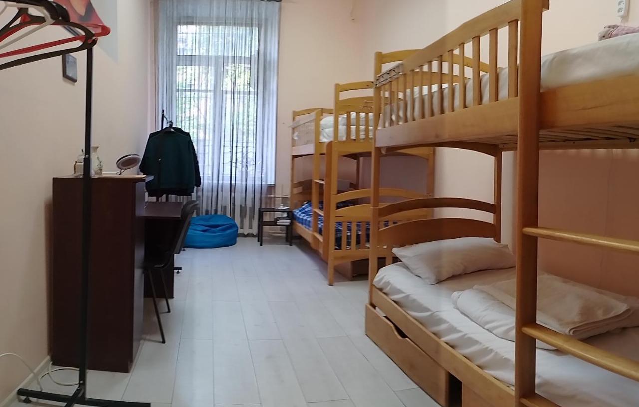 Dja Hostel Kiev Luaran gambar