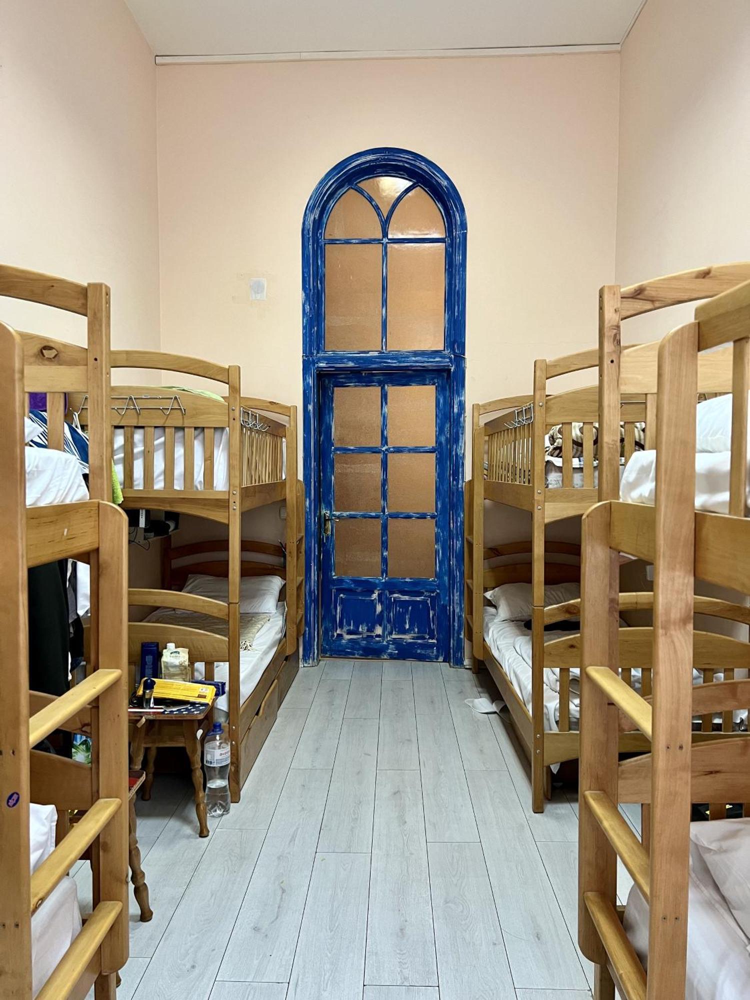 Dja Hostel Kiev Luaran gambar