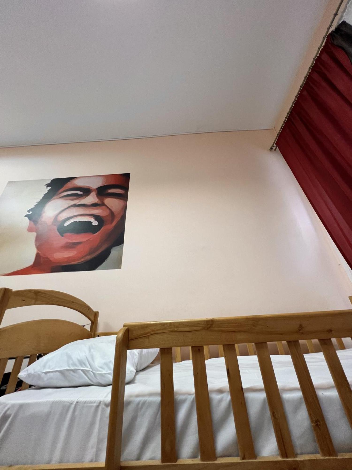 Dja Hostel Kiev Luaran gambar