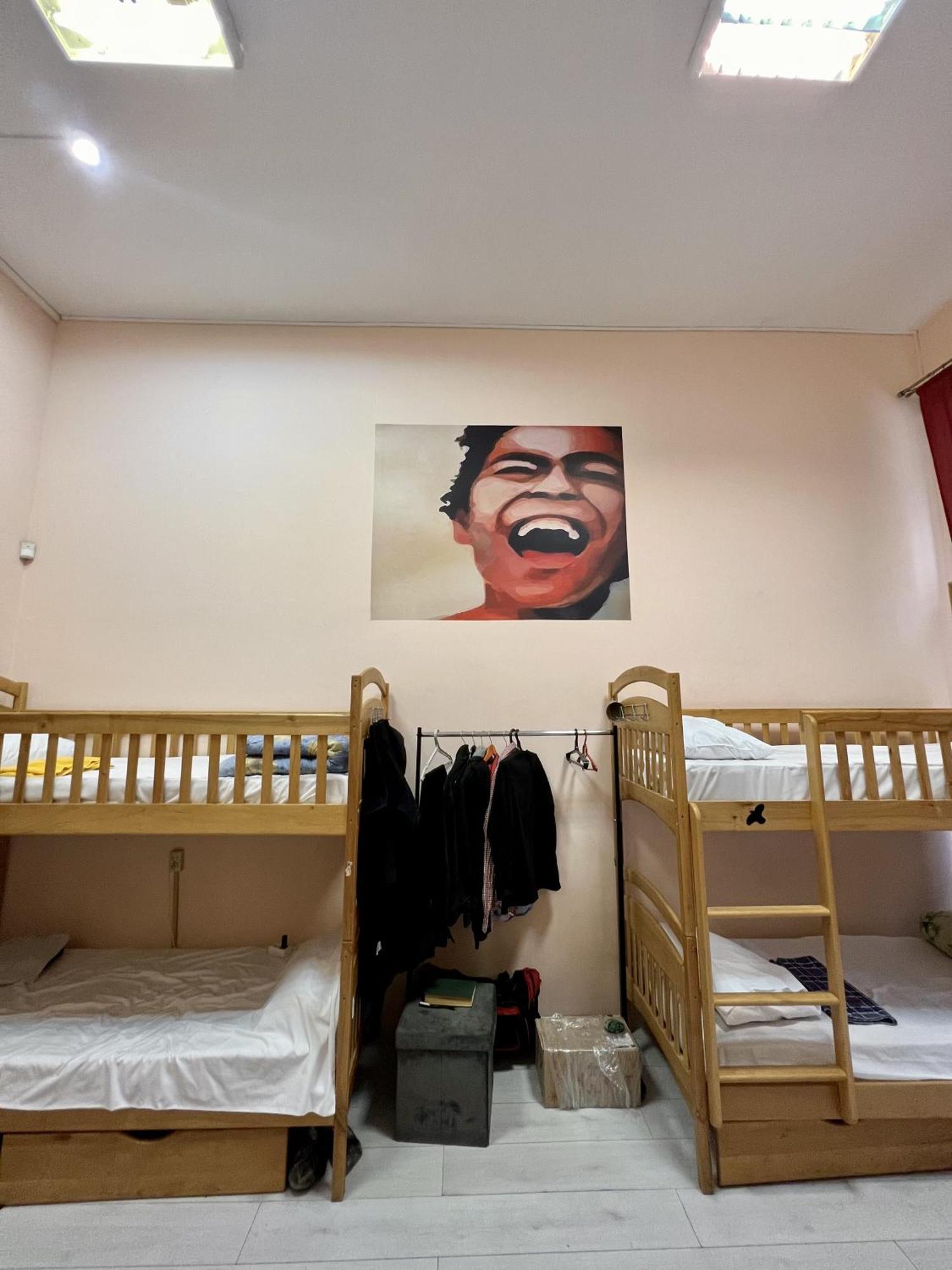 Dja Hostel Kiev Luaran gambar